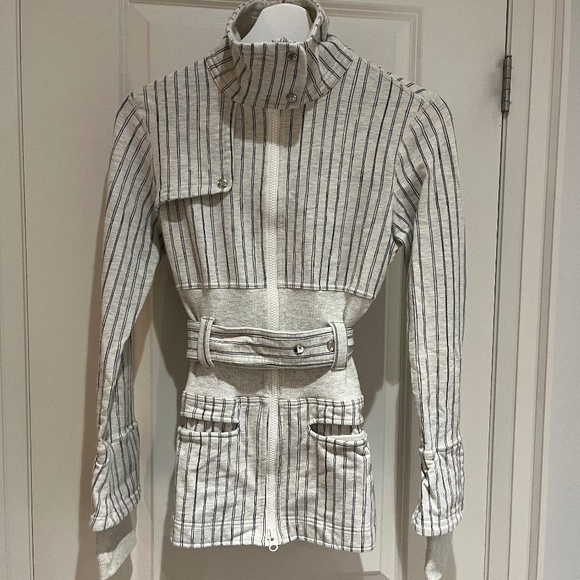Unique Limited Edition Lululemon white Jacket with Belt - 6 - Picture 1 of 7